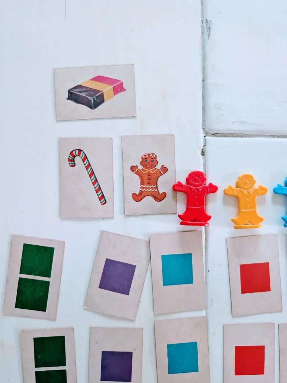 VTG 1962 Candy Land Game Pieces 57 Cards & Gingerbread Markers Milton Bradley